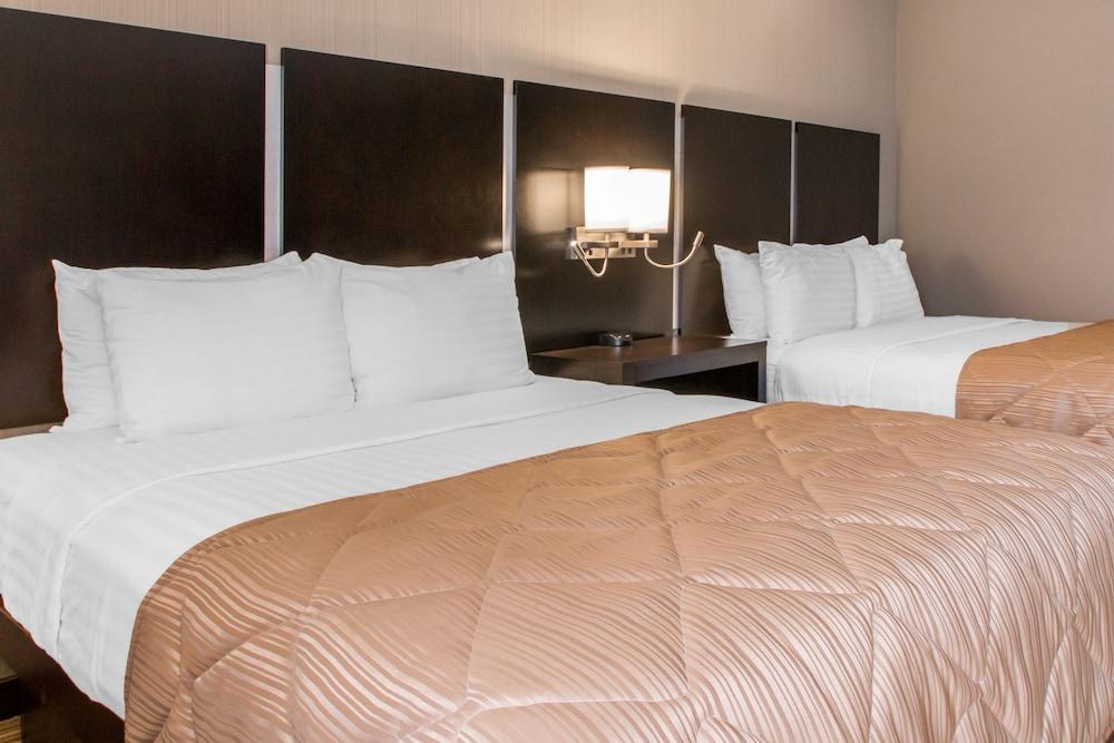 ספרינגפילד Greenstay Inn & Suites Court View מראה חיצוני תמונה