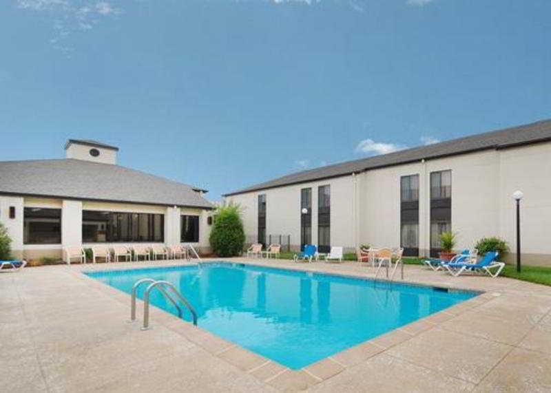 ספרינגפילד Greenstay Inn & Suites Court View מראה חיצוני תמונה
