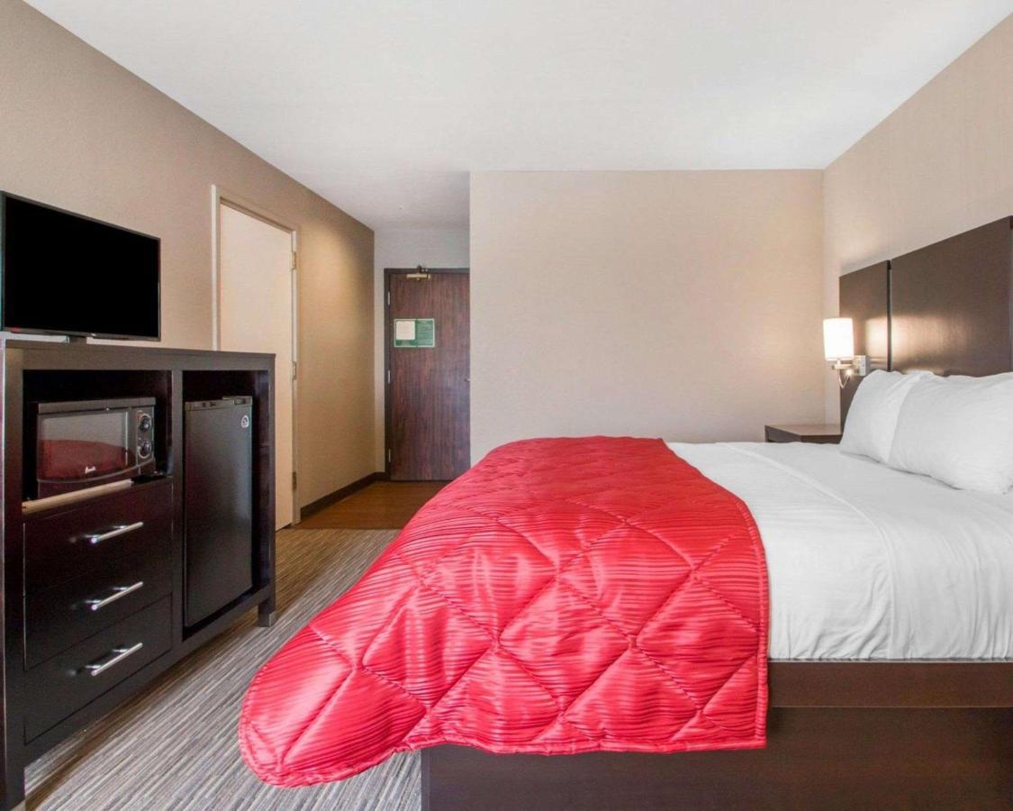 ספרינגפילד Greenstay Inn & Suites Court View מראה חיצוני תמונה