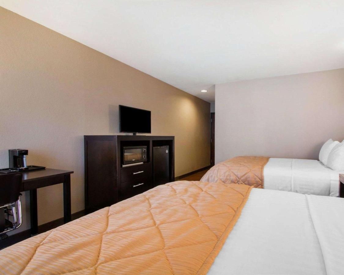 ספרינגפילד Greenstay Inn & Suites Court View מראה חיצוני תמונה