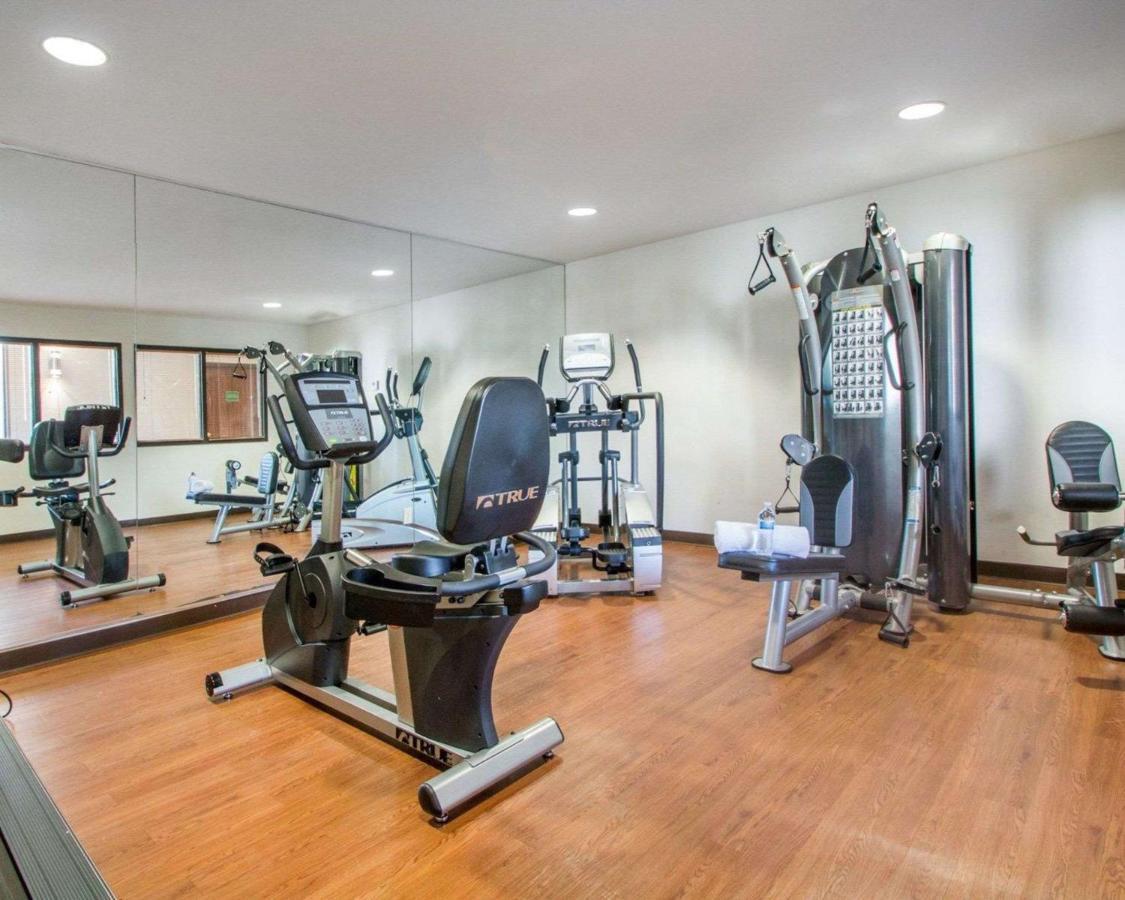 ספרינגפילד Greenstay Inn & Suites Court View מראה חיצוני תמונה
