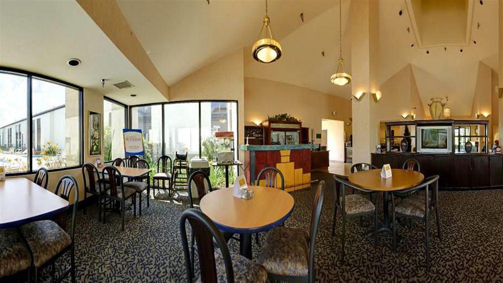 ספרינגפילד Greenstay Inn & Suites Court View מראה חיצוני תמונה