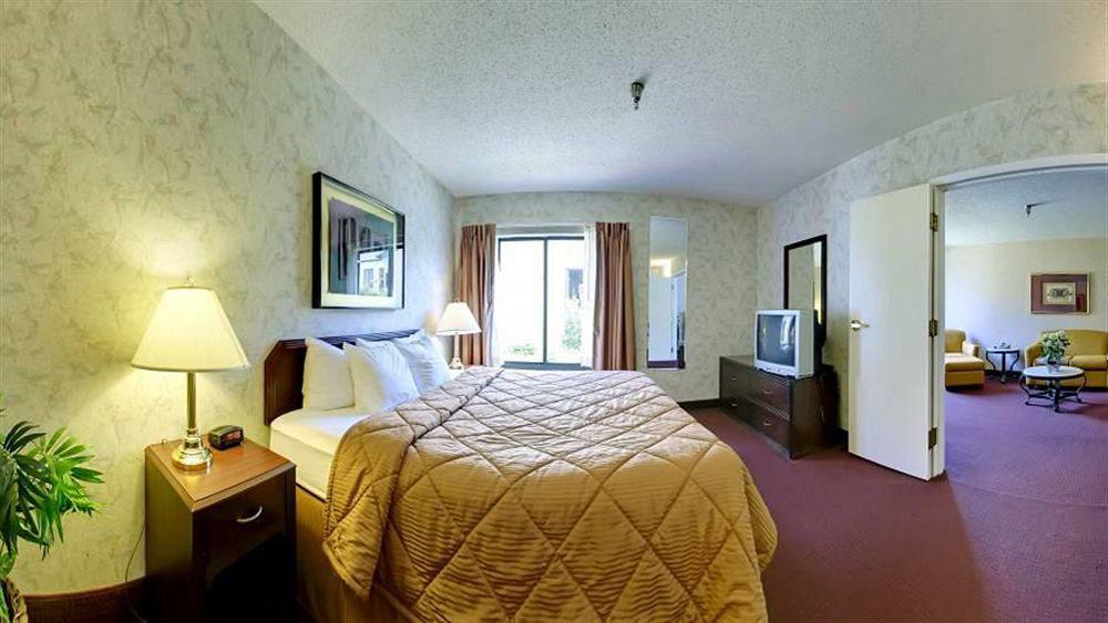 ספרינגפילד Greenstay Inn & Suites Court View מראה חיצוני תמונה
